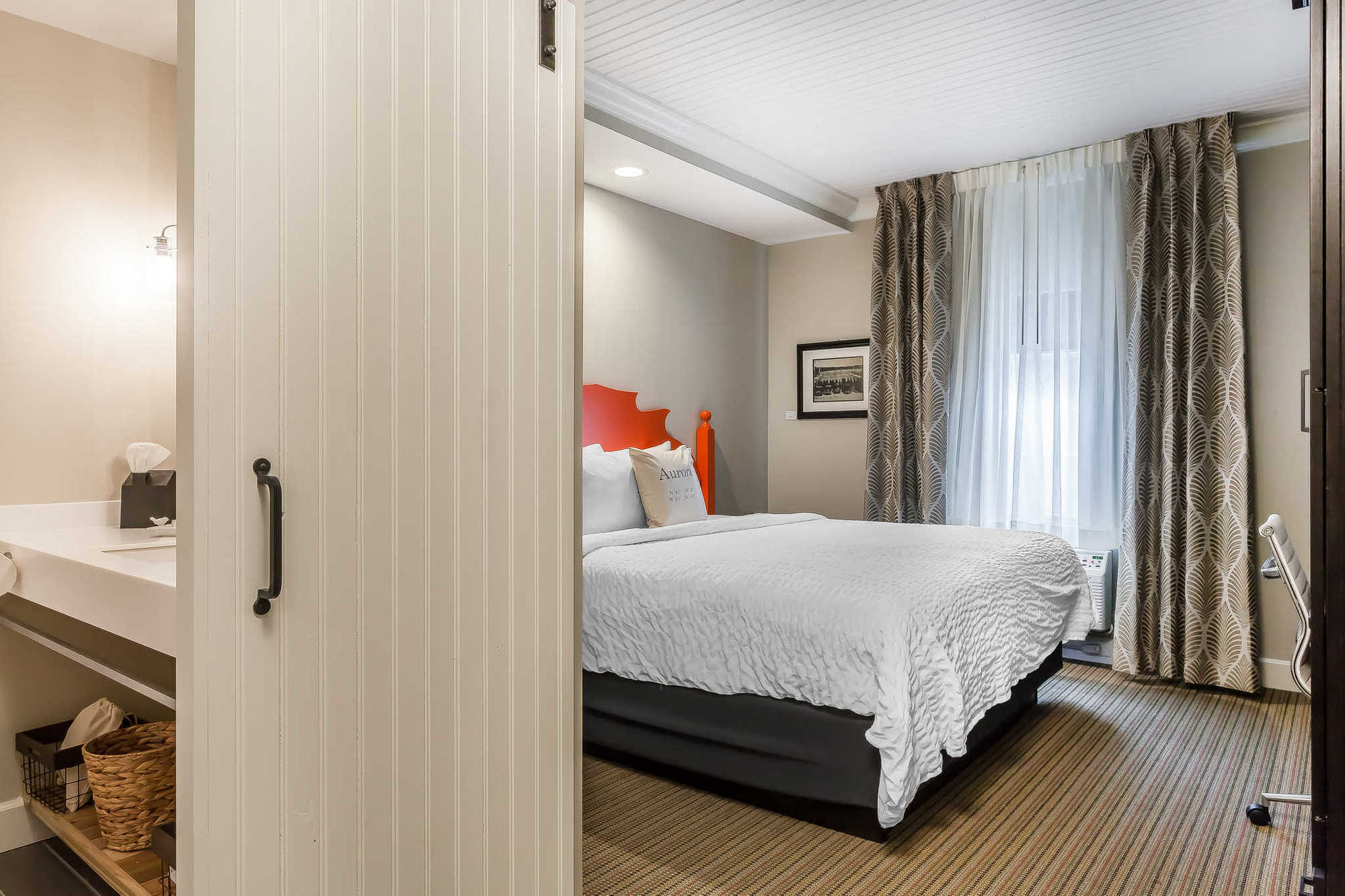 The Aurora Inn Hotel And Event Center Room photo