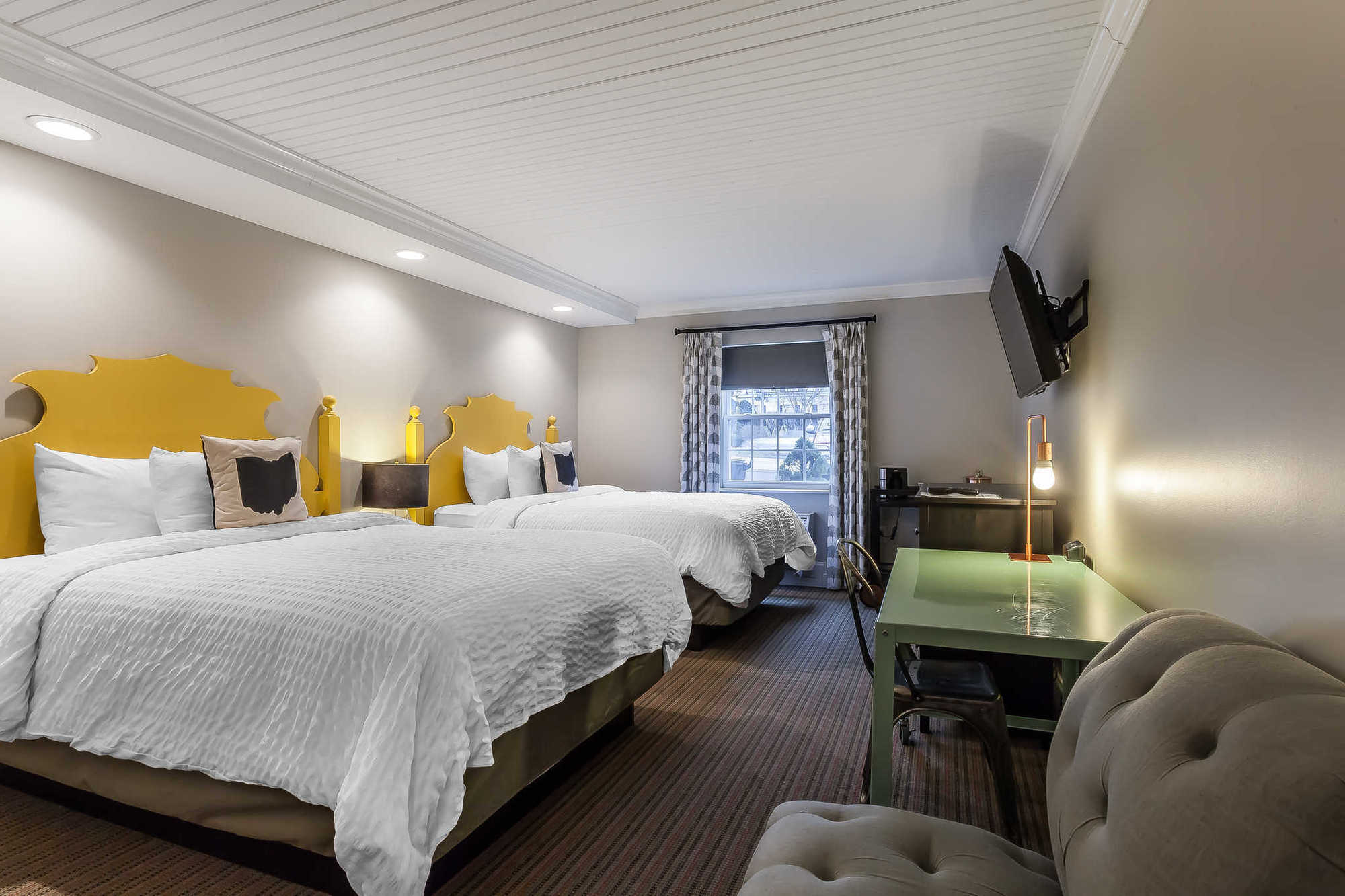 The Aurora Inn Hotel And Event Center Room photo
